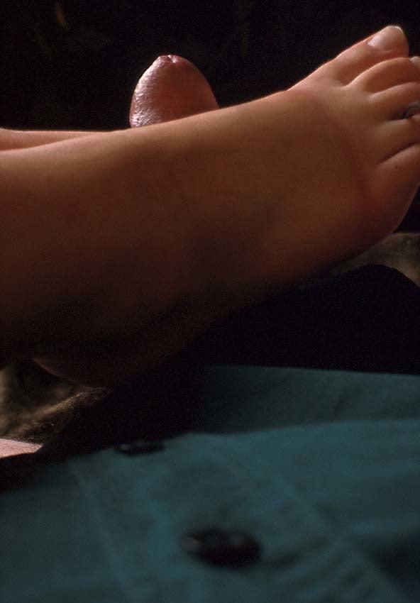 16P Foot job 03