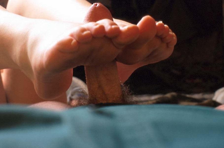 16P Foot job 03