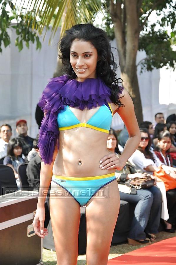 11P Desi Indian Babe