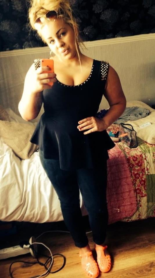 11P Busty Chav Delight 3