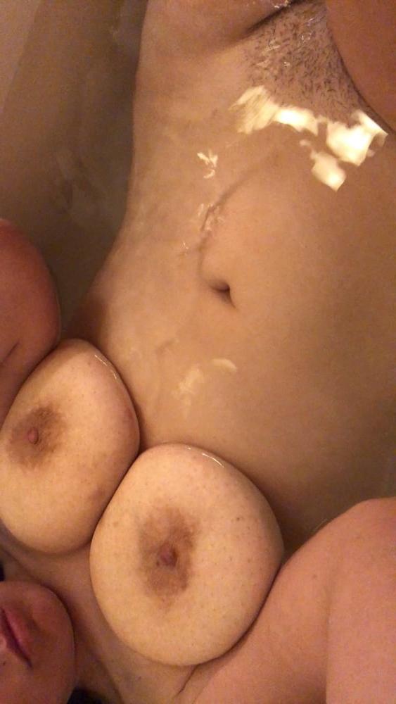 25P Busty CA slut Julia's tits