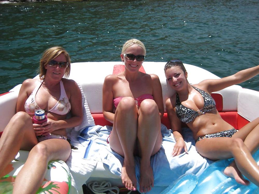 25P Busty Flickr Milf (non-nude)