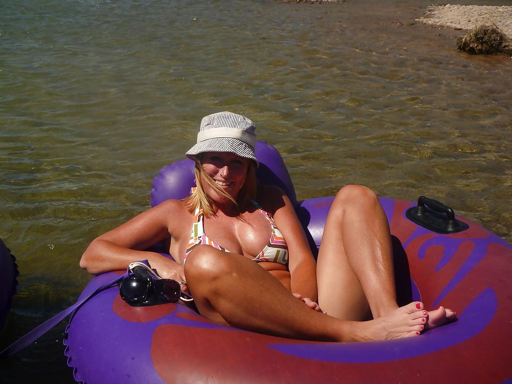 25P Busty Flickr Milf (non-nude)