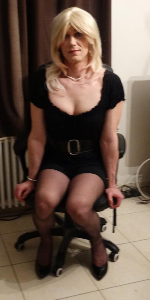 11P Little black short april 2020