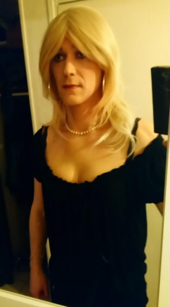 11P Little black short april 2020
