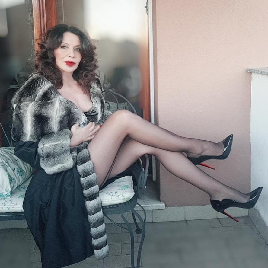 24P Pantyhose Milf Part 49