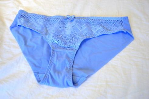 6P Becky Blogger's Bra In My Bedroom