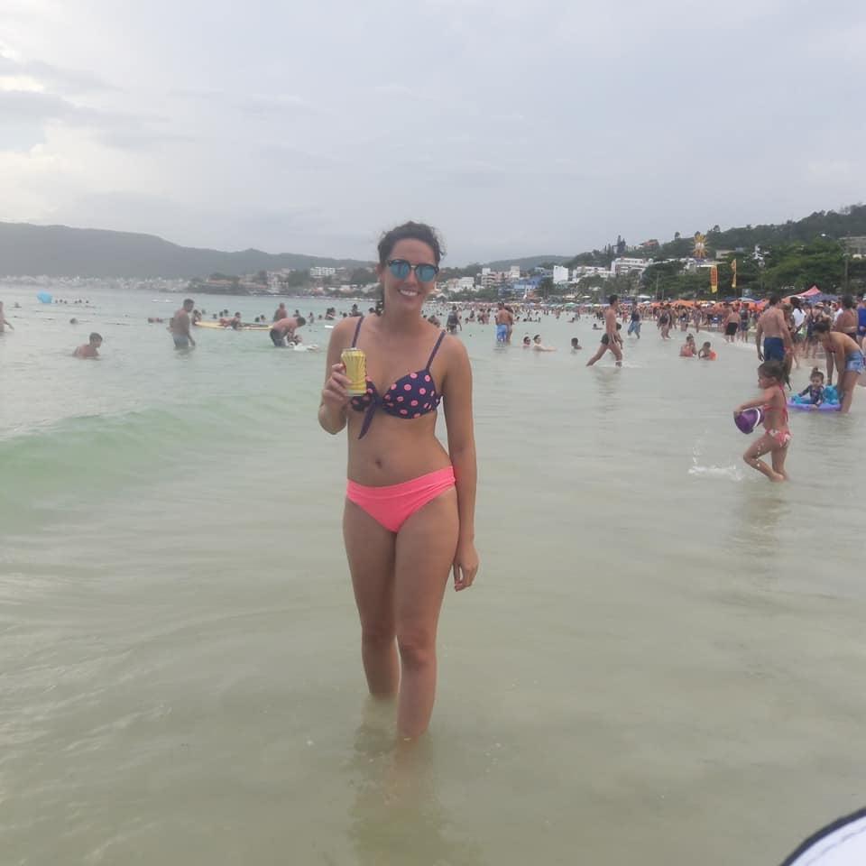 17P (ARG): Ale's little ass or Flavia's melons?