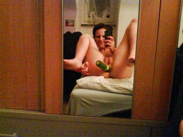 25P Self shot sex toy slut