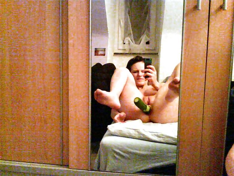 25P Self shot sex toy slut