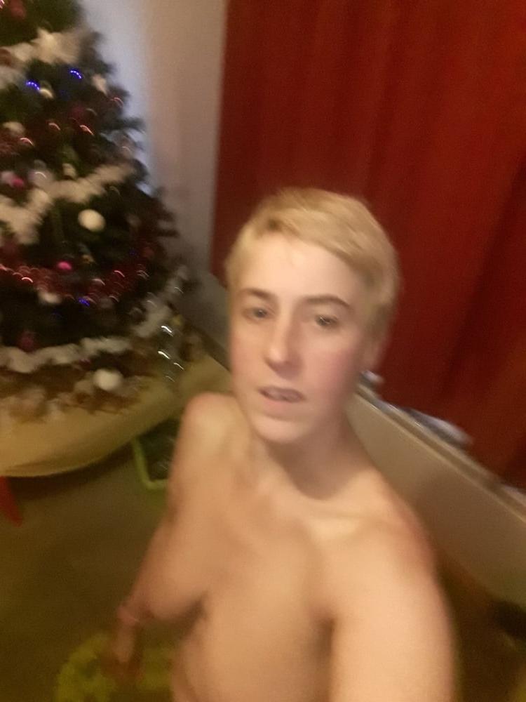 25P naked and dildo play 2020