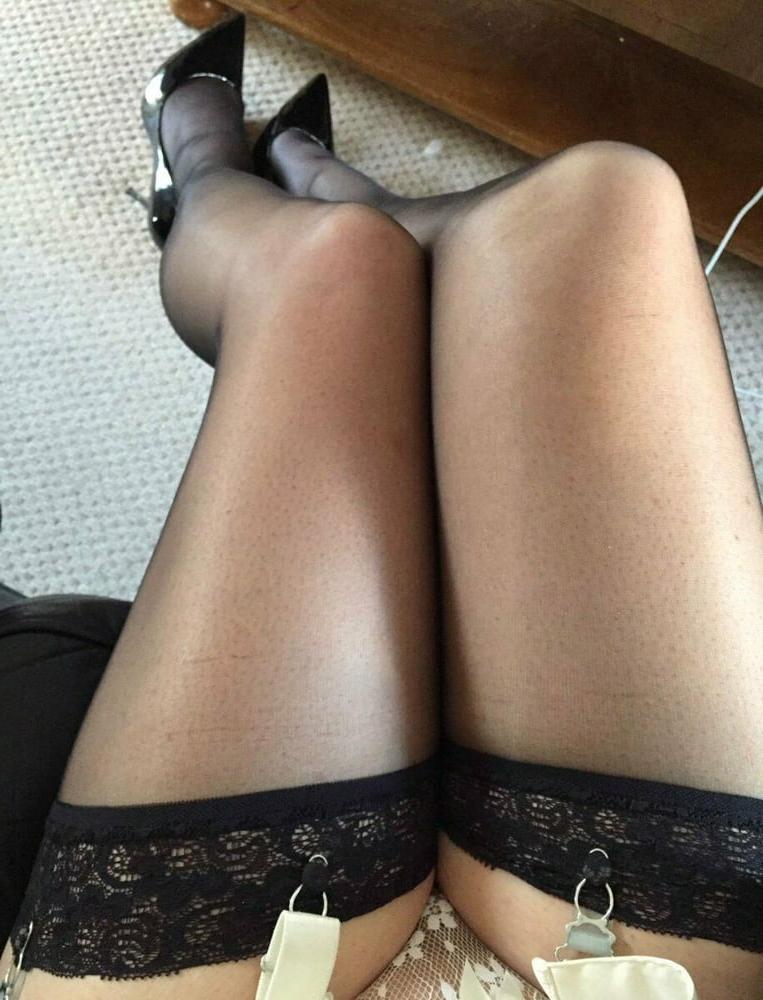 25P Amateur pantyhose 8