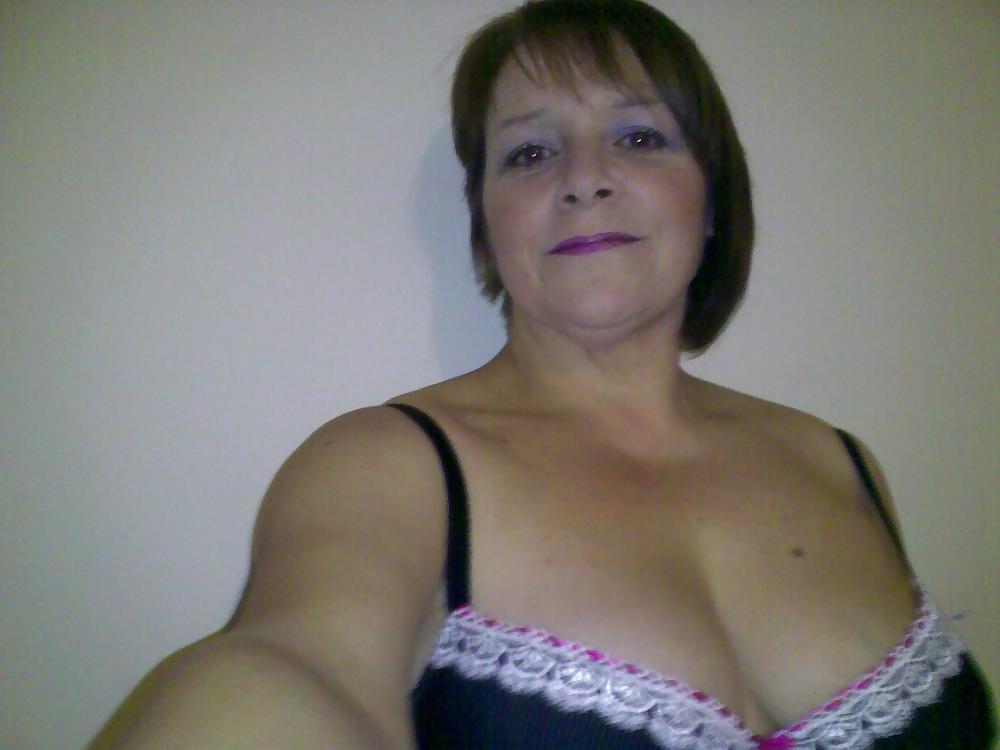 8P Dressing Up
