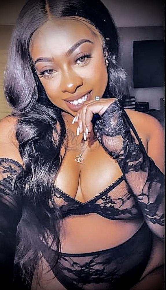 21P Bedroom Playmate  Fun