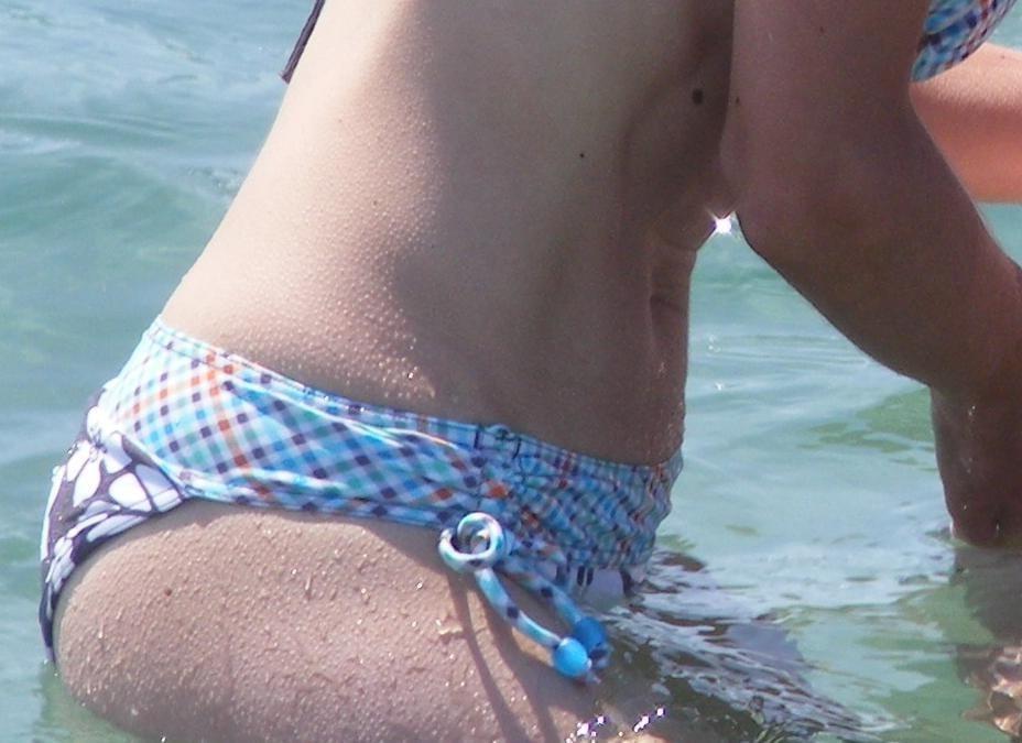 14P 40 Y FRENCH SKINNY WHORE FROM AVIGNON