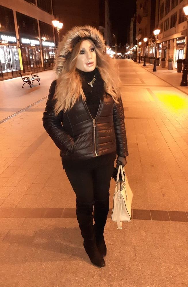 6P Outdoor walkin'