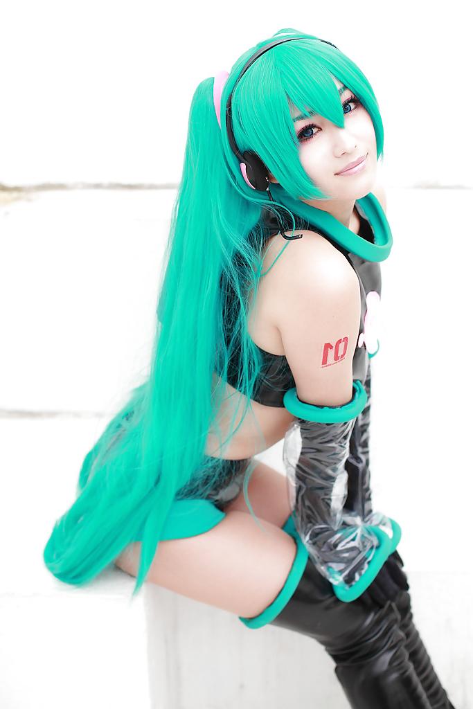 25P Sexy Japanese Hatsune Miku Cosplay II