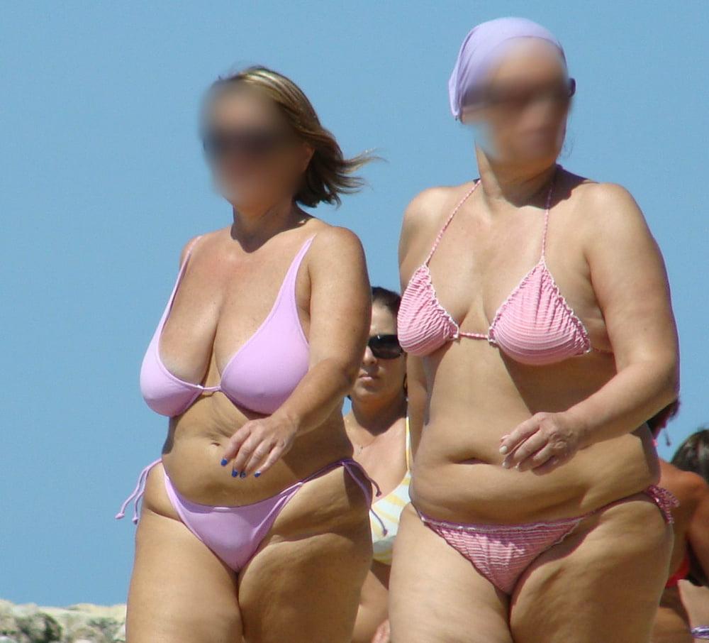 25P Matures in Swimsuits 6