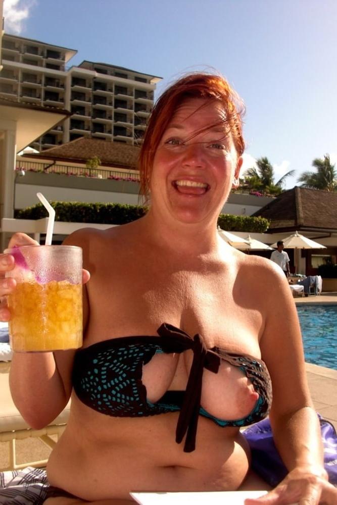 25P Matures in Swimsuits 6