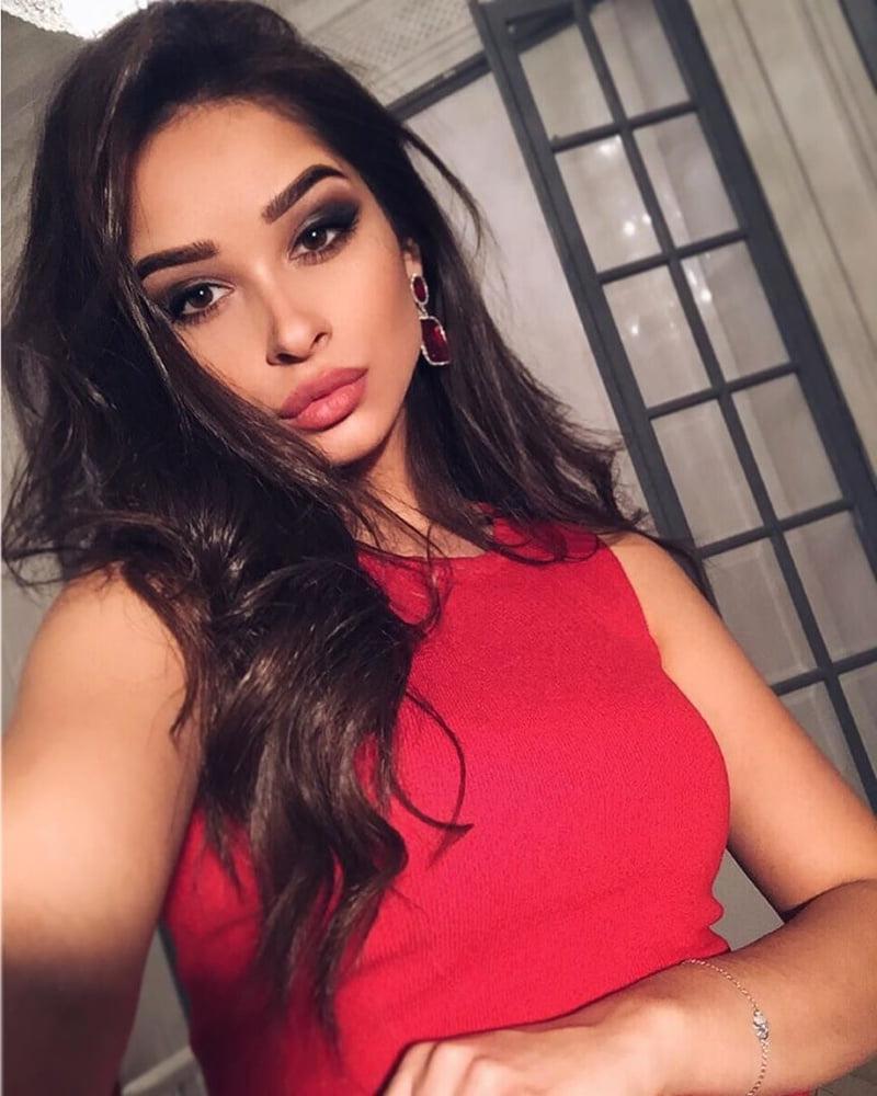 11P BABIES TO WORSHIP 2