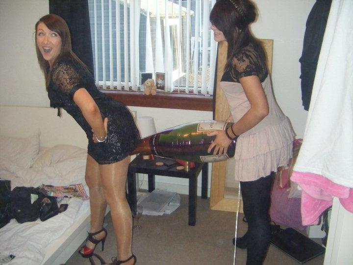 25P sexy babes in tights pantyhose nylons 195