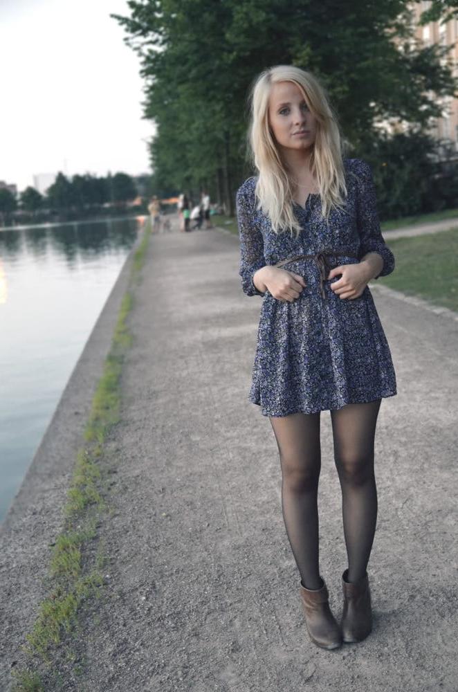 25P People's Wives and GFs in Pantyhose