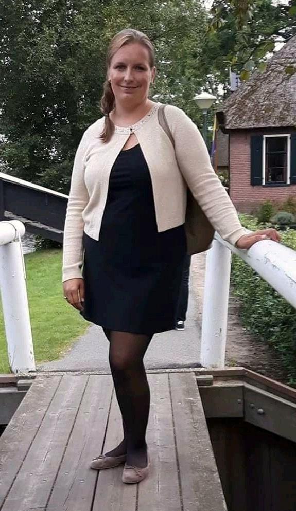 25P People's Wives and GFs in Pantyhose