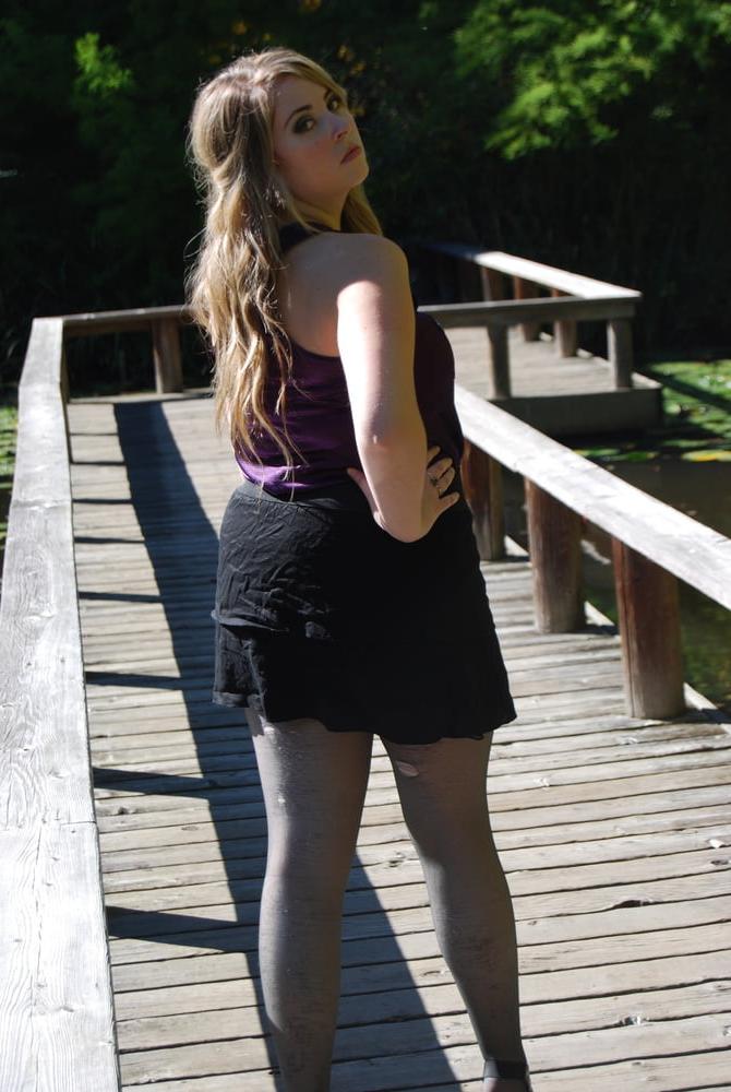 25P People's Wives and GFs in Pantyhose