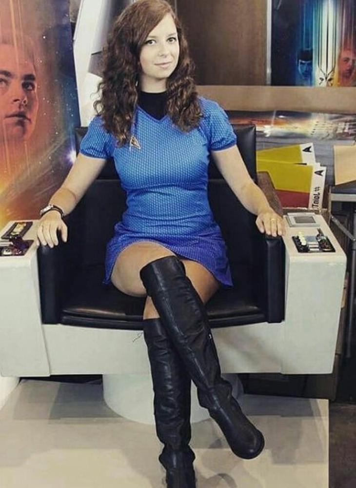 14P Star Trek  cosplay girls in shirt skirts