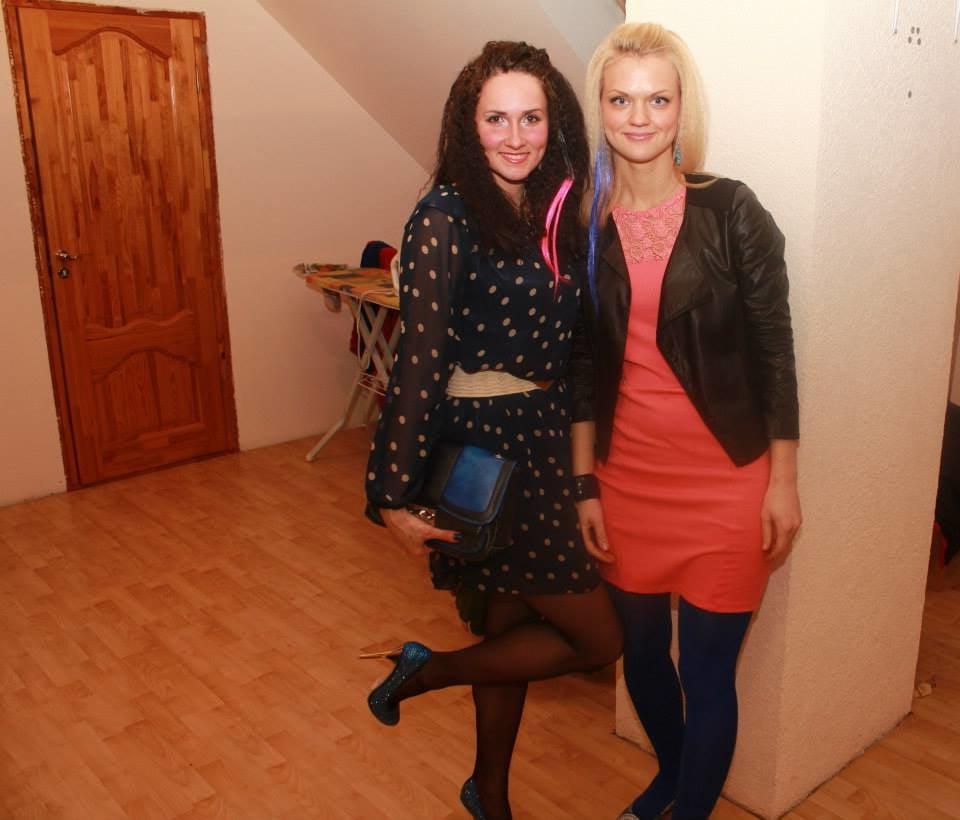 25P various polish females in tights pantyhose nylons 100