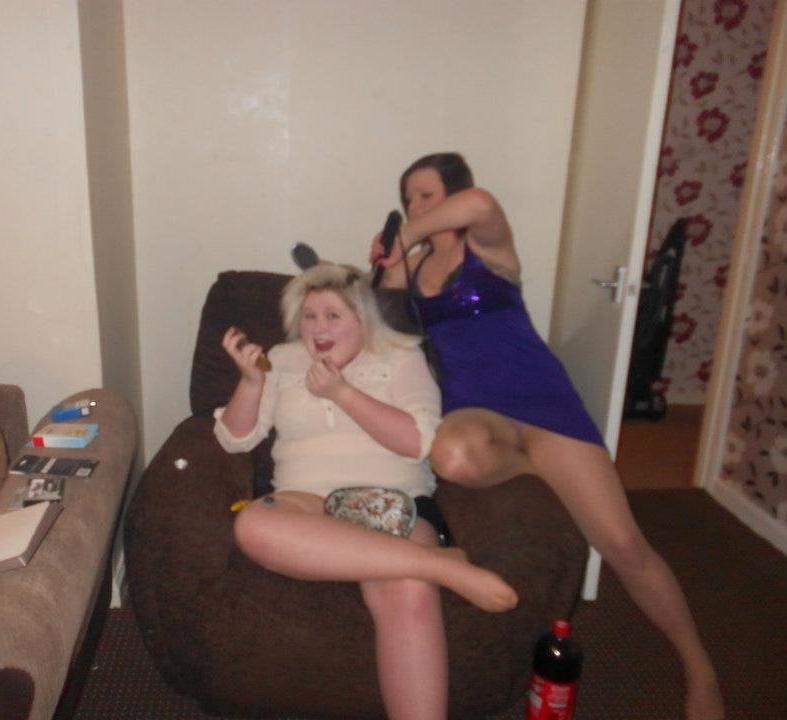 25P sexy babes in tights pantyhose nylons 197
