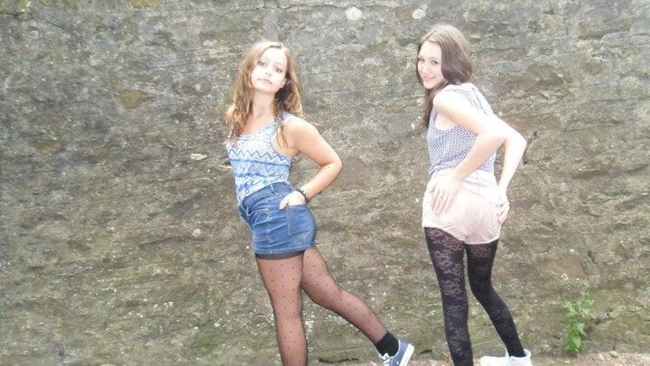 25P sexy babes in tights pantyhose nylons 197