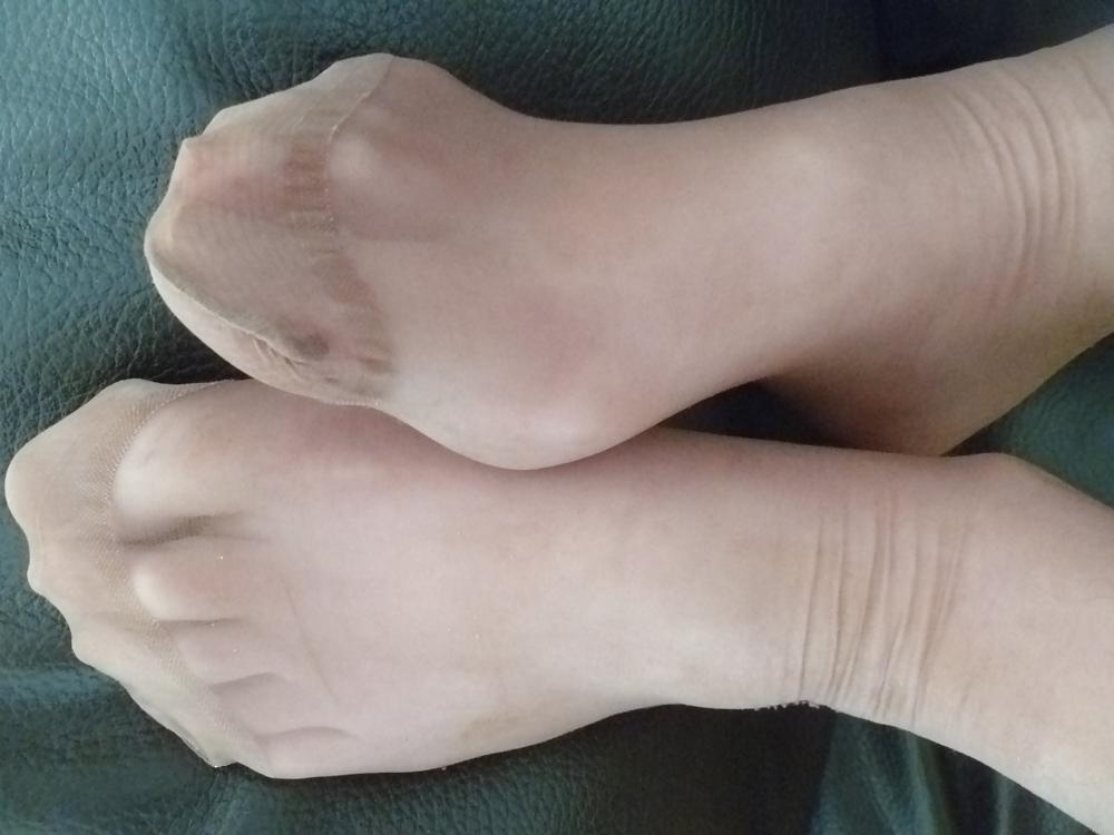 7P Footjob cyr14