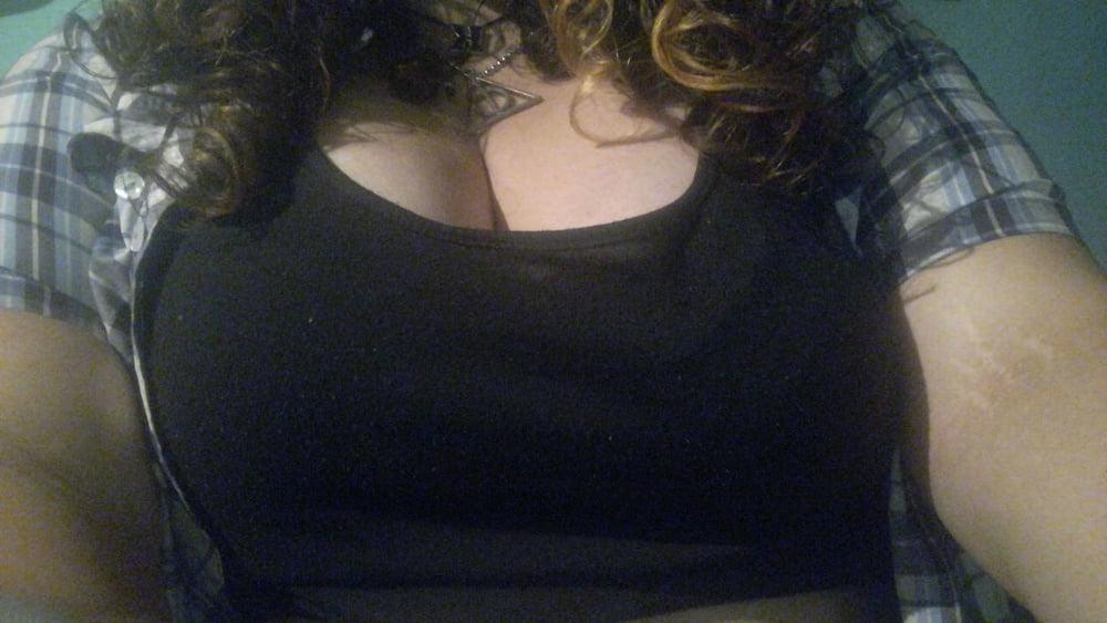 21P Busty Latina