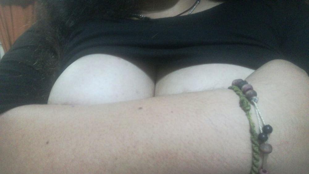 21P Busty Latina