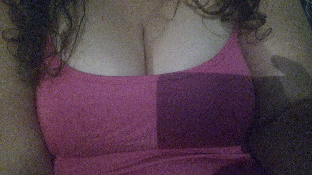 21P Busty Latina