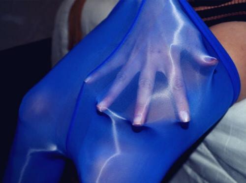 19P shiny pantyhose