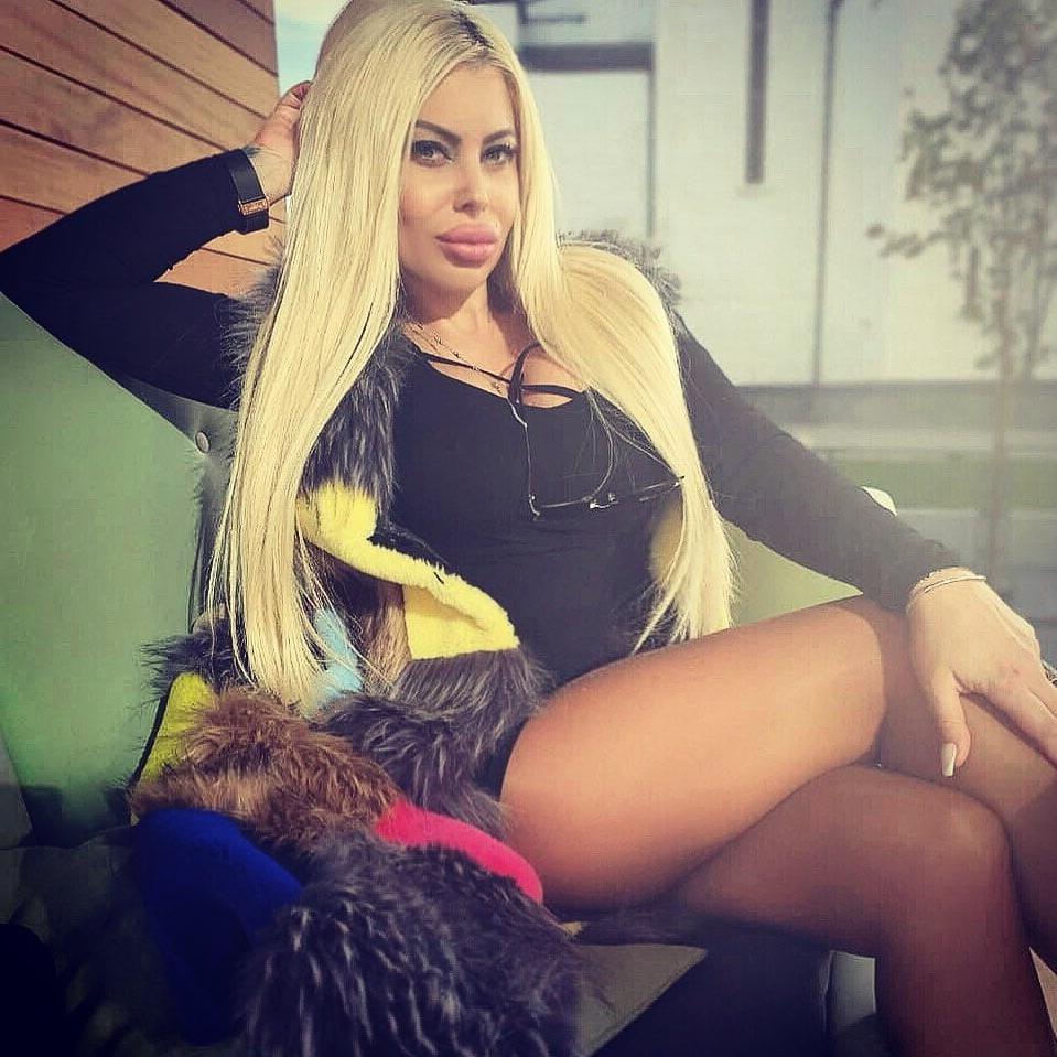 25P Serbian Hot MILF