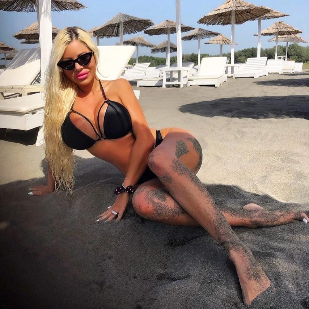 25P Serbian Hot MILF