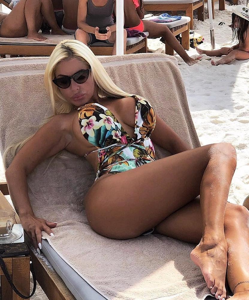25P Serbian Hot MILF