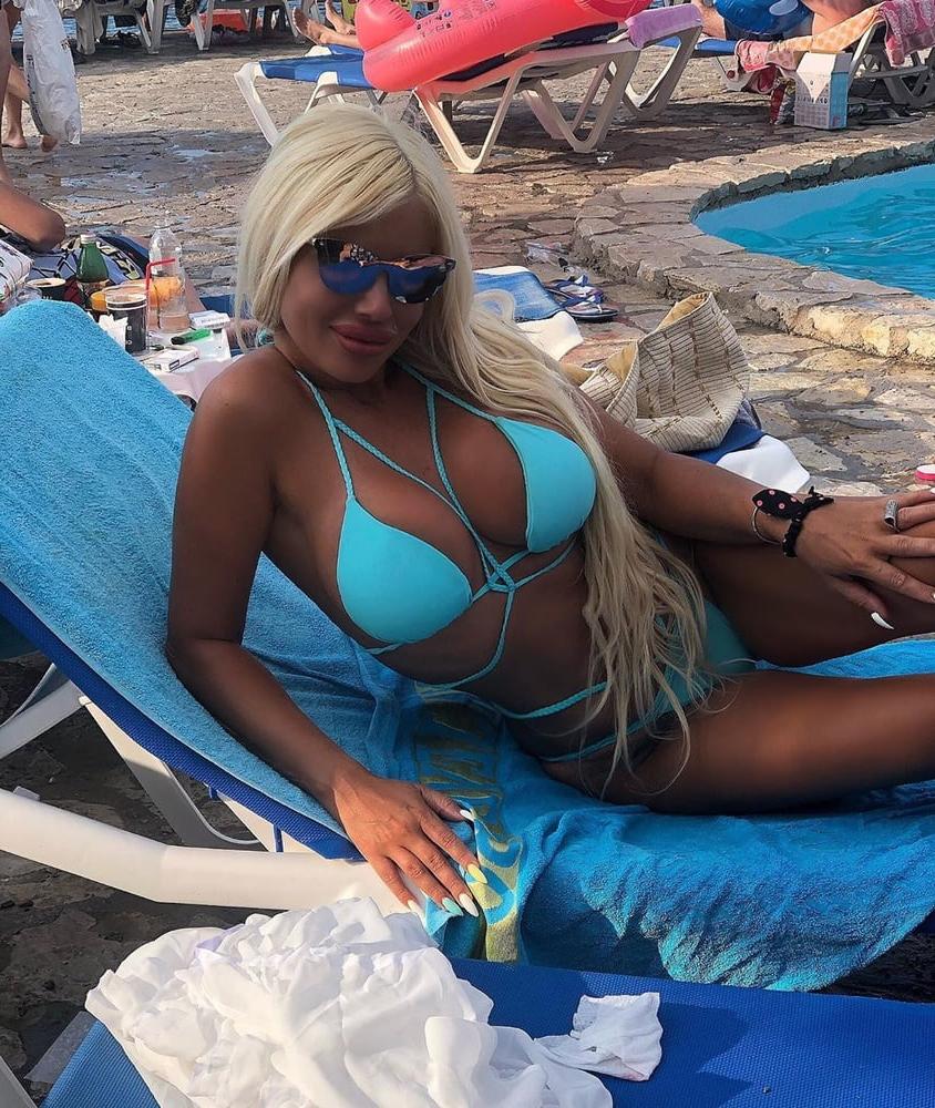 25P Serbian Hot MILF