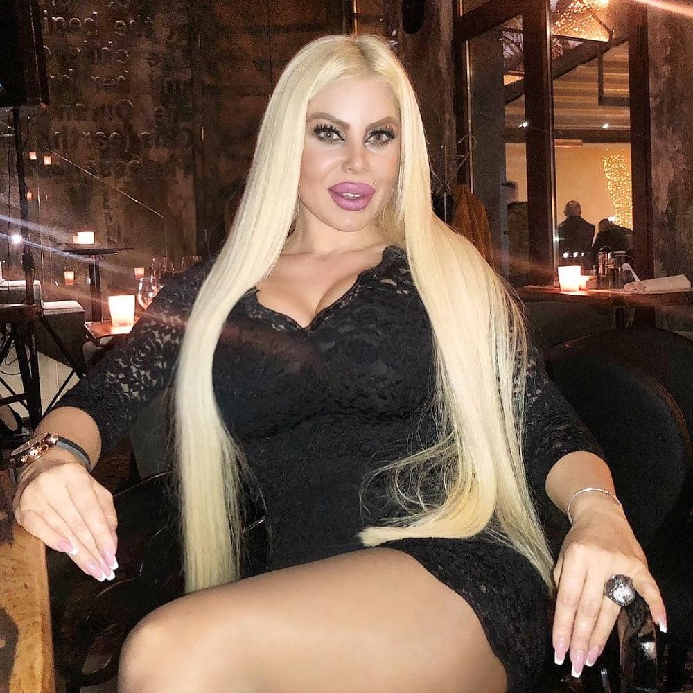 25P Serbian Hot MILF