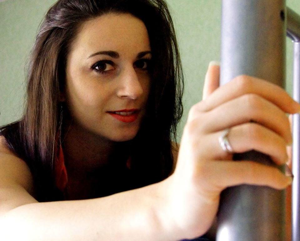 8P PERRINE 31 Y FRENCH WHORE FROM MOULINS