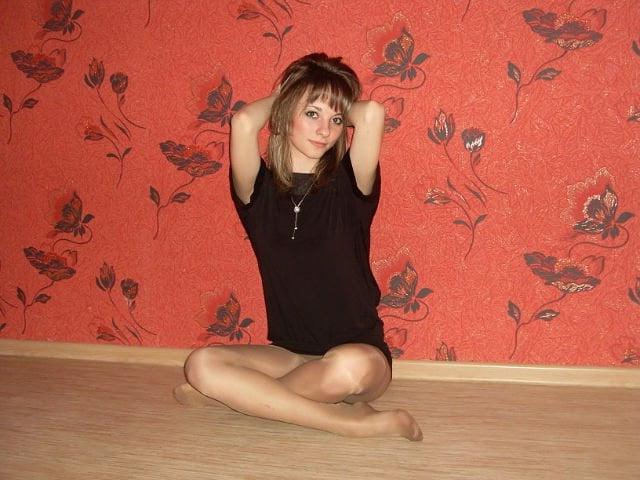 25P sexy babes in tights pantyhose nylons 190