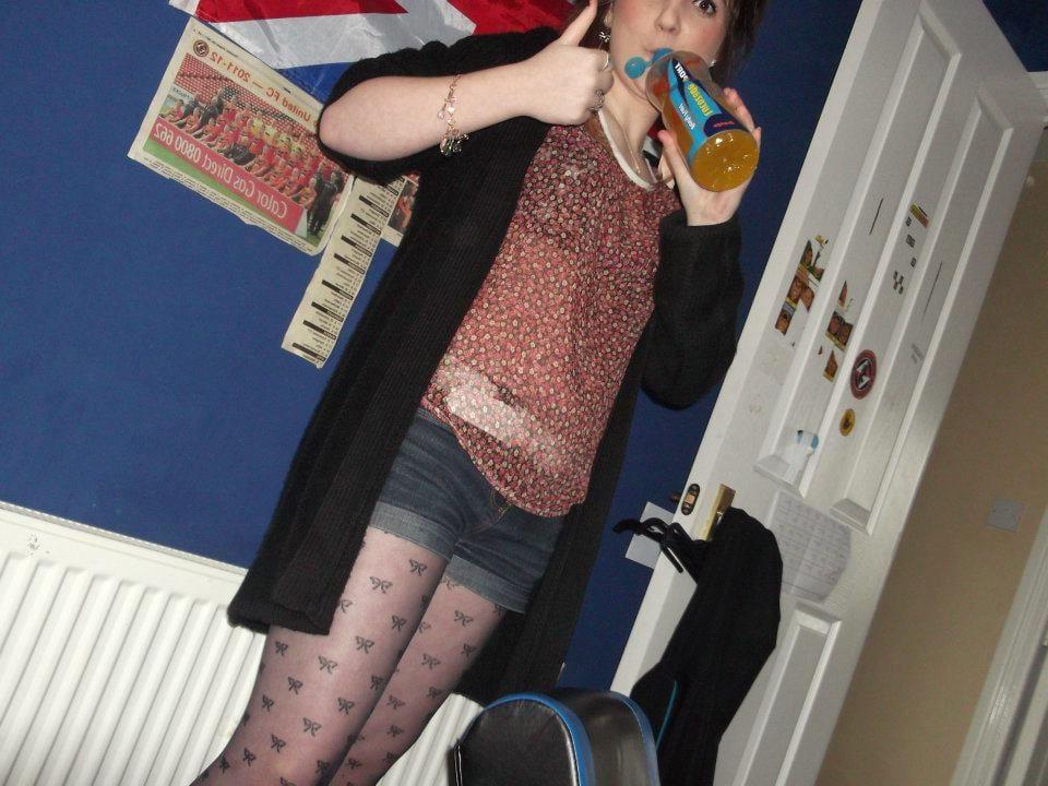 25P sexy babes in tights pantyhose nylons 190