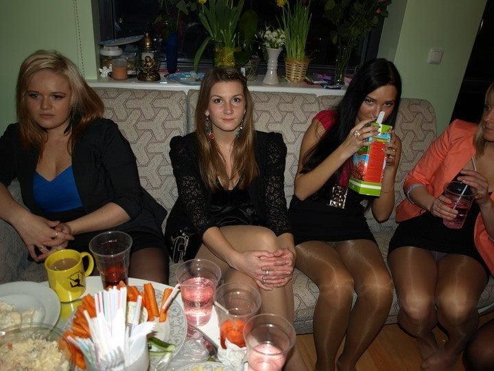 25P sexy babes in tights pantyhose nylons 190