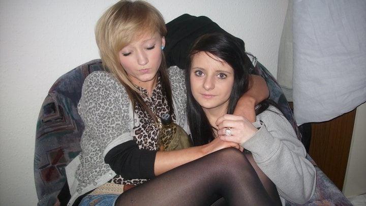 25P sexy babes in tights pantyhose nylons 190