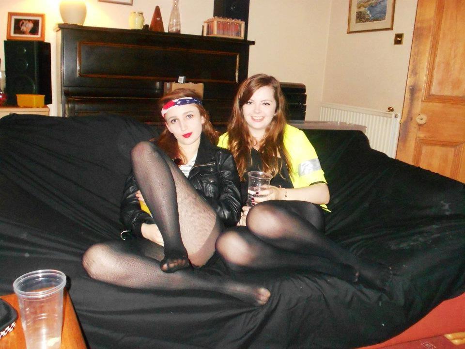 25P sexy babes in tights pantyhose nylons 188