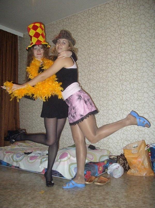 25P sexy babes in tights pantyhose nylons 188