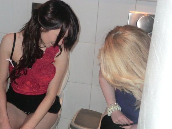 25P sexy babes in tights pantyhose nylons 189